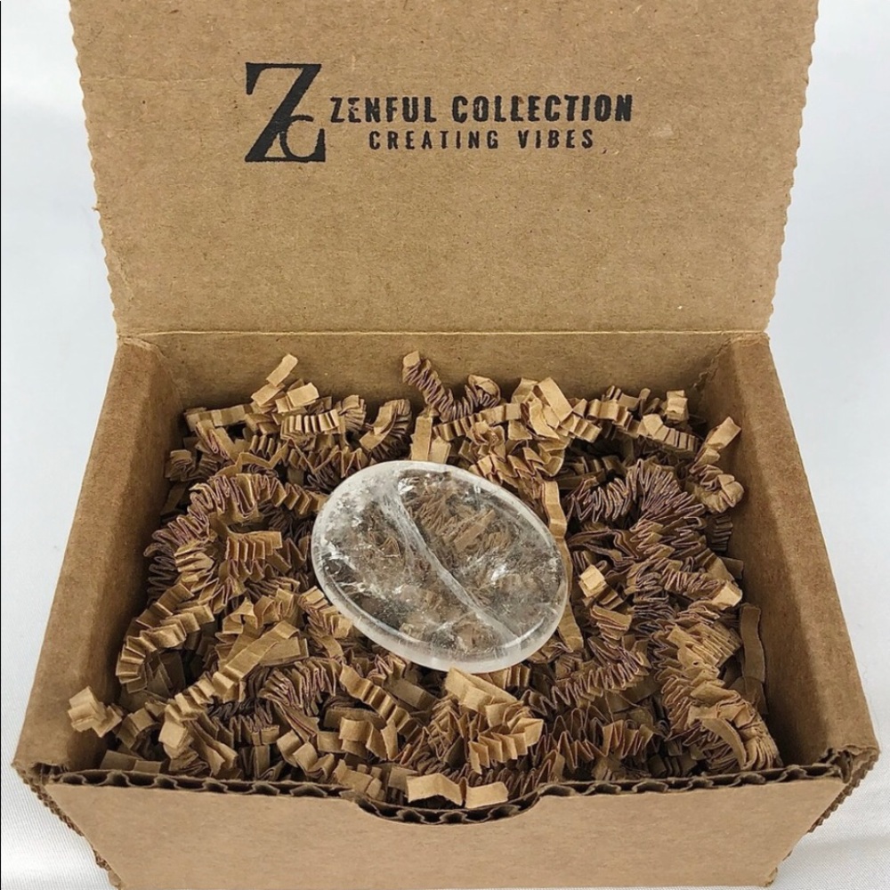 Clear Quartz worry stone palm stone thumb stone oval healing crystal rock - Picture 4 of 10